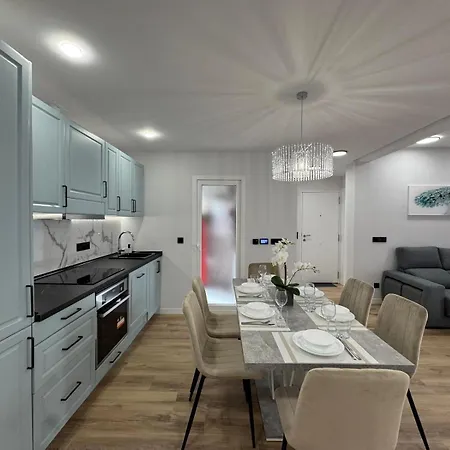 דירה Family Luxury 3br Flat - Del Cura - Sea View טורבייחה