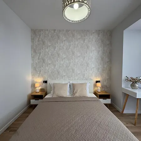 Family Luxury 3br Flat - Del Cura - Sea View דירה
