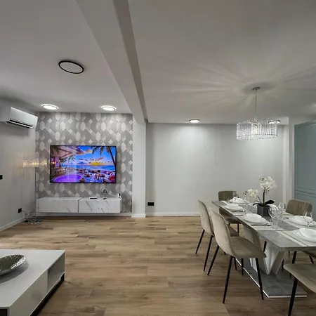 Family Luxury 3br Flat - Del Cura - Sea View דירה