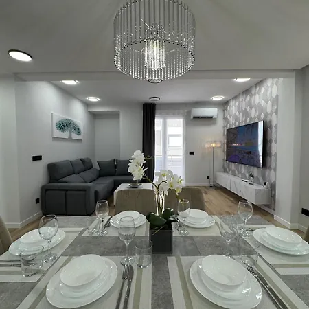 Family Luxury 3br Flat - Del Cura - Sea View דירה טורבייחה
